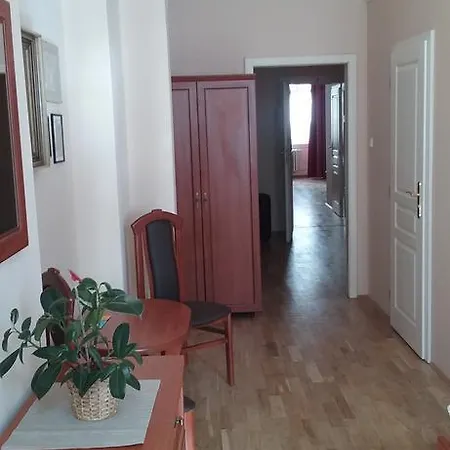 Pensionat Karlova 3*